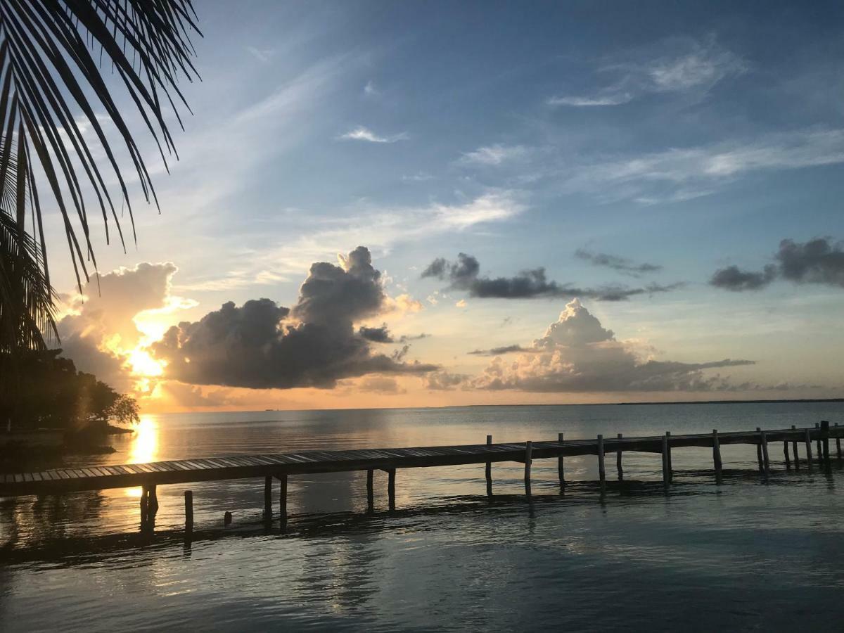 Tilt-Ta-Dock Resort Belize Corozal Exterior foto